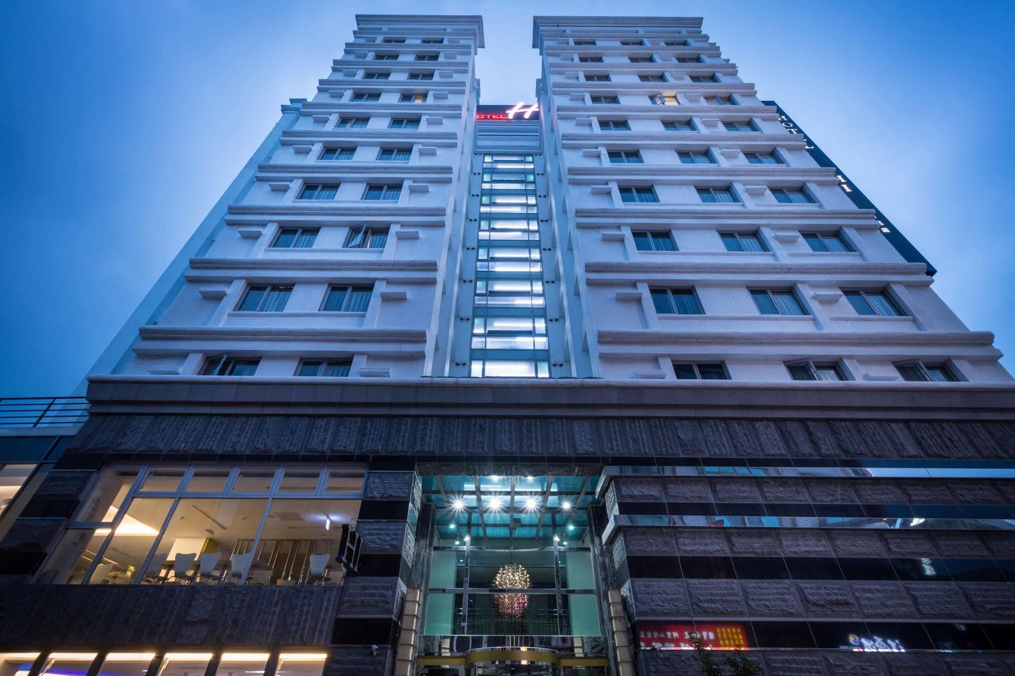 Hotel Hi - Xinmin Chiayi City Exterior photo